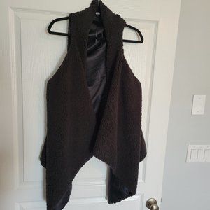 Long Black Sherpa Vest, Size Large